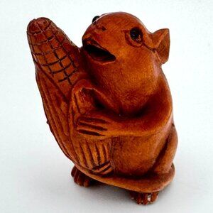 Ojime Bead Netsuke Mouse with Corn Cob Hand-Carved Boxwood Signed Figurine